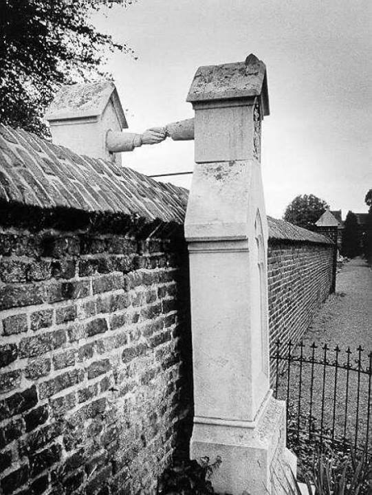 Graves of a Catholic woman and her Protestant husband, who were not allowed to be buried togethe